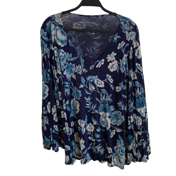 💙🤍 Lucky Brand Pullover Boho Top, Bell Sleeves, Blue & White Floral, Plus 1X - Picture 1 of 11